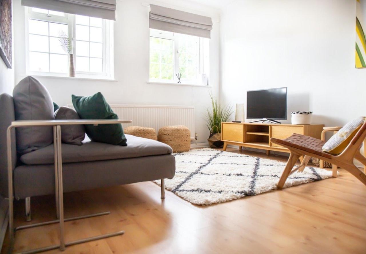 Guestready - Homely Leeds City Apartment Sleep 4 Meanwood ภายนอก รูปภาพ
