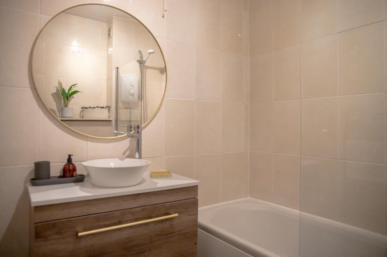 Guestready - Homely Leeds City Apartment Sleep 4 Meanwood ภายนอก รูปภาพ
