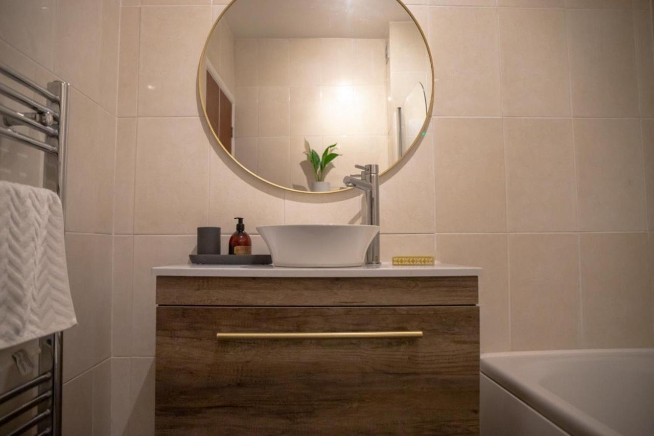 Guestready - Homely Leeds City Apartment Sleep 4 Meanwood ภายนอก รูปภาพ