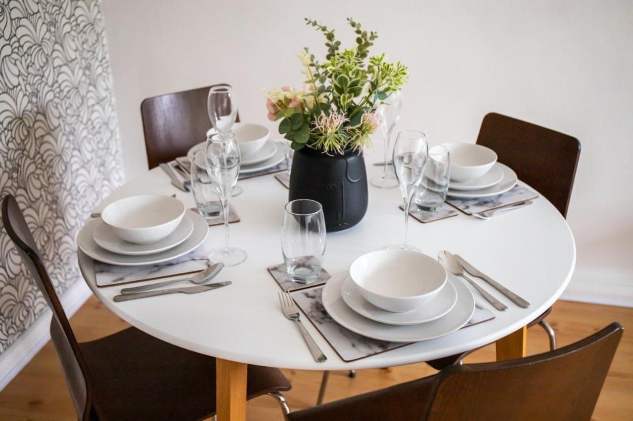 Guestready - Homely Leeds City Apartment Sleep 4 Meanwood ภายนอก รูปภาพ