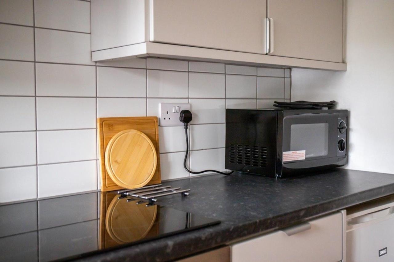 Guestready - Homely Leeds City Apartment Sleep 4 Meanwood ภายนอก รูปภาพ