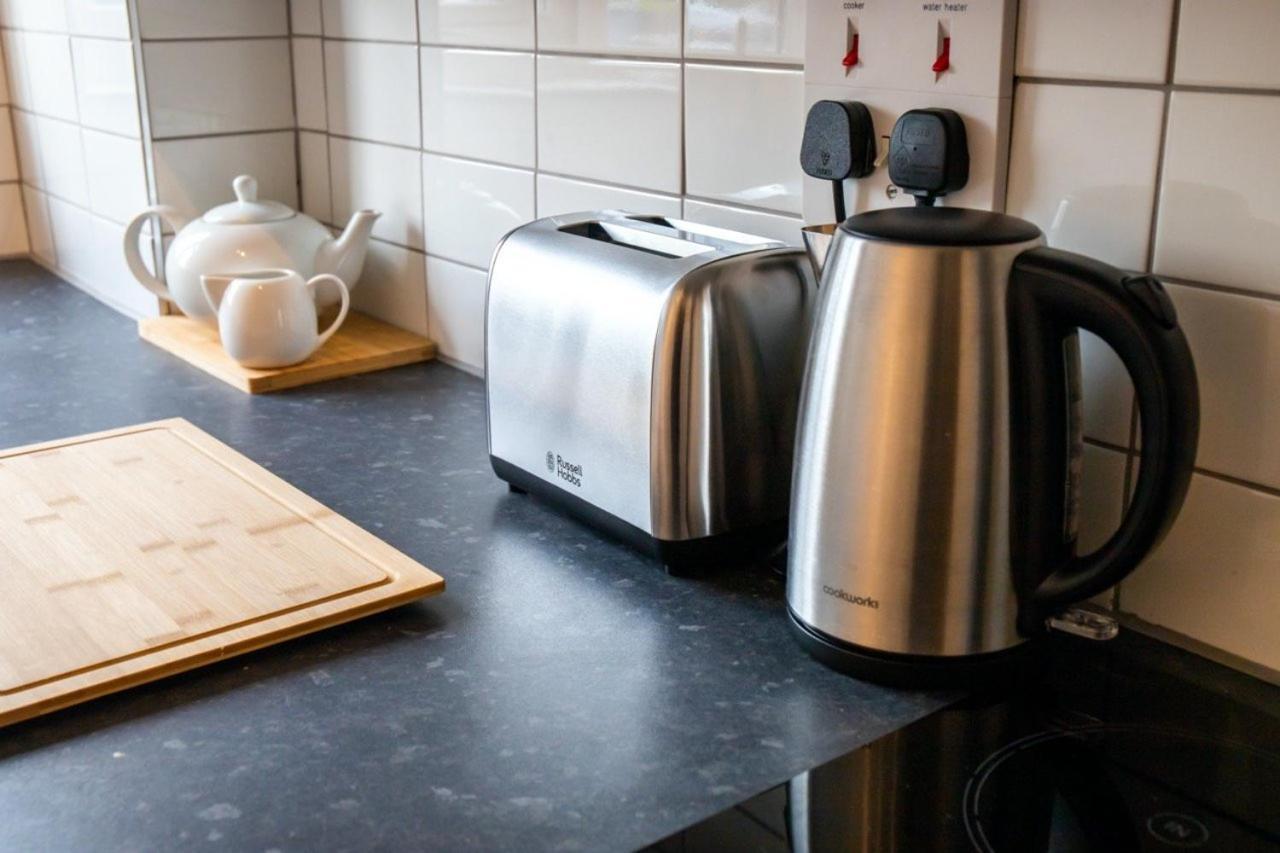Guestready - Homely Leeds City Apartment Sleep 4 Meanwood ภายนอก รูปภาพ