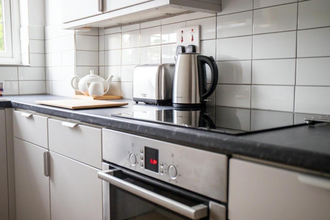 Guestready - Homely Leeds City Apartment Sleep 4 Meanwood ภายนอก รูปภาพ