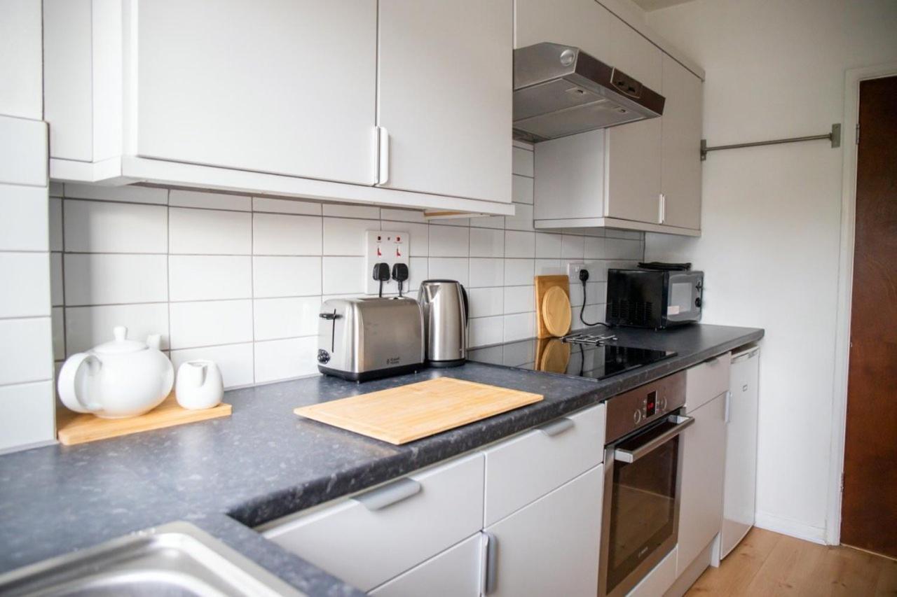 Guestready - Homely Leeds City Apartment Sleep 4 Meanwood ภายนอก รูปภาพ