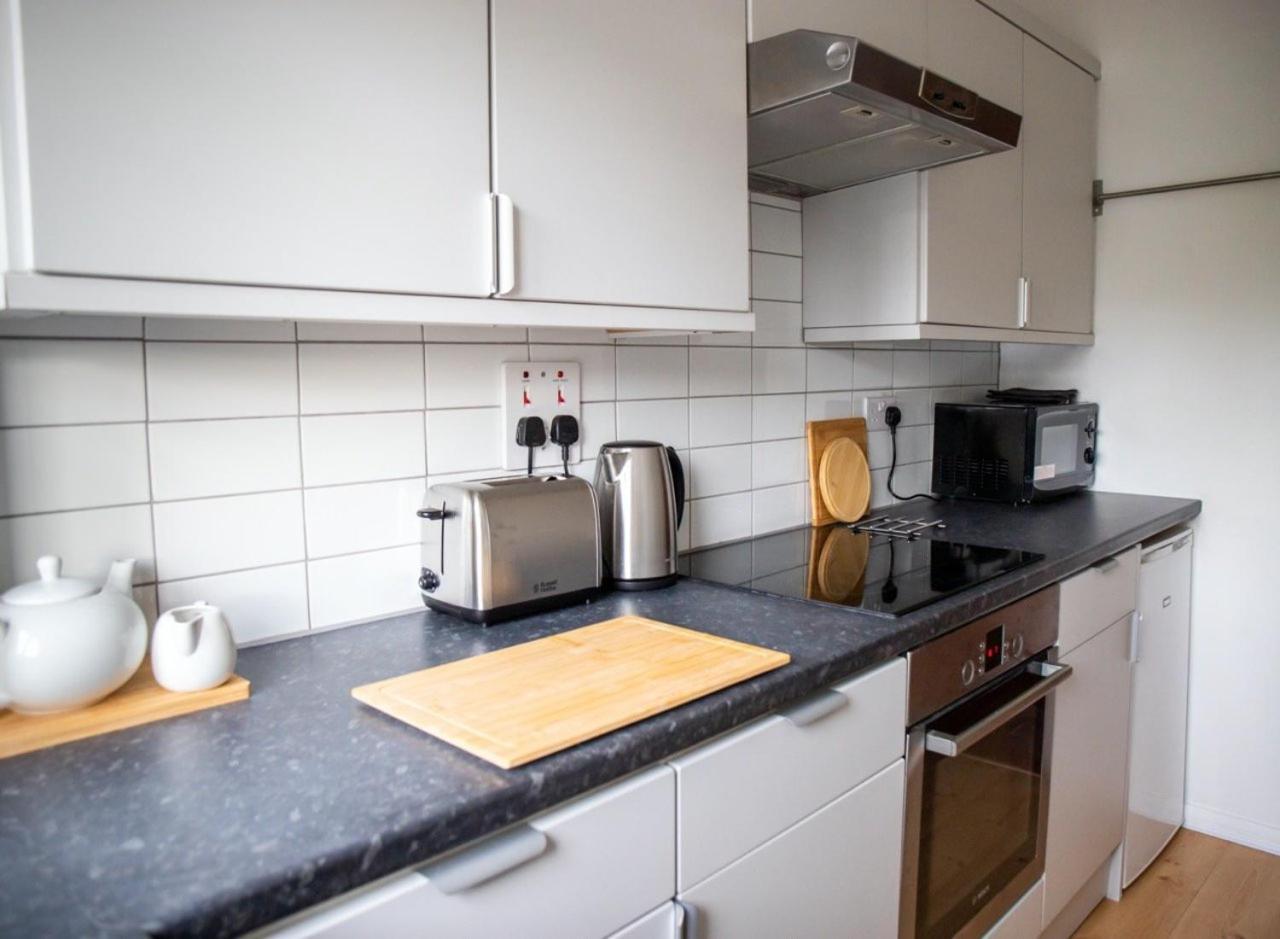 Guestready - Homely Leeds City Apartment Sleep 4 Meanwood ภายนอก รูปภาพ
