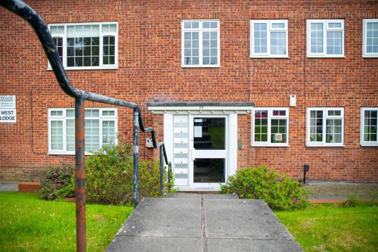 Guestready - Homely Leeds City Apartment Sleep 4 Meanwood ภายนอก รูปภาพ
